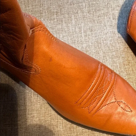 Capezio Women’s Leather Western Ankle Boots Size 8 B Cognac Tan Pointed Toe - Picture 5 of 11